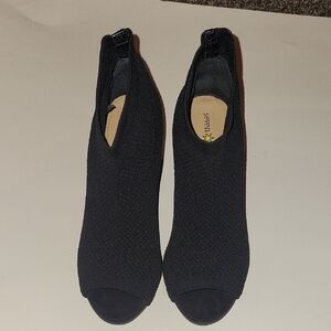 SEVEN DIALS BLACK  SZ 7M PULL ON BOOTIES NEW WITHOUT BOX VERY COMFORTABLE SHOES